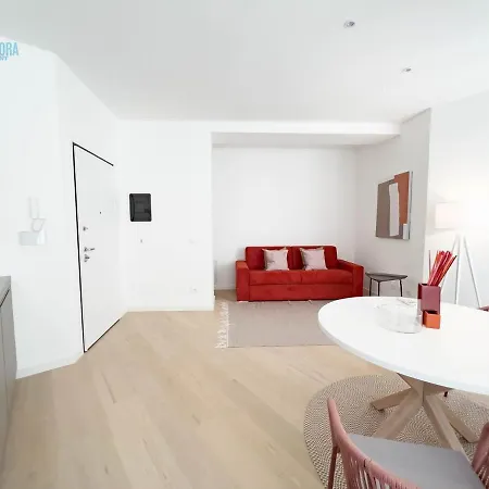 Slataper 12 Tirabora Short Rent *