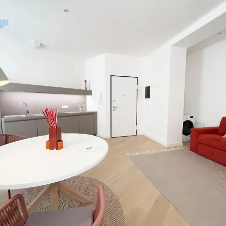 Slataper 12 Tirabora Short Rent Apartment