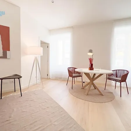 Slataper 12 Tirabora Short Rent *